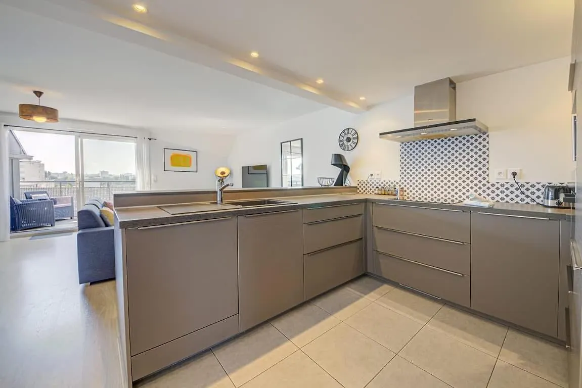 Apartamento Le Maginot, T4 De Standing, Terrasse Et Parking Rennes